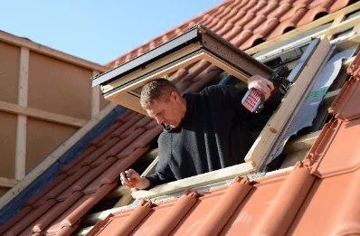 Pose de fenêtres de toit Velux à Petersbach